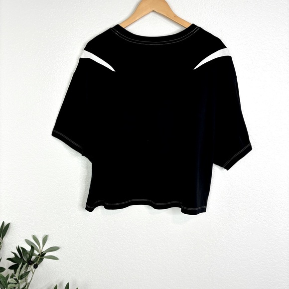 NIKE Double Swoosh Cropped T-Shirt - 1X - Picture 3 of 6